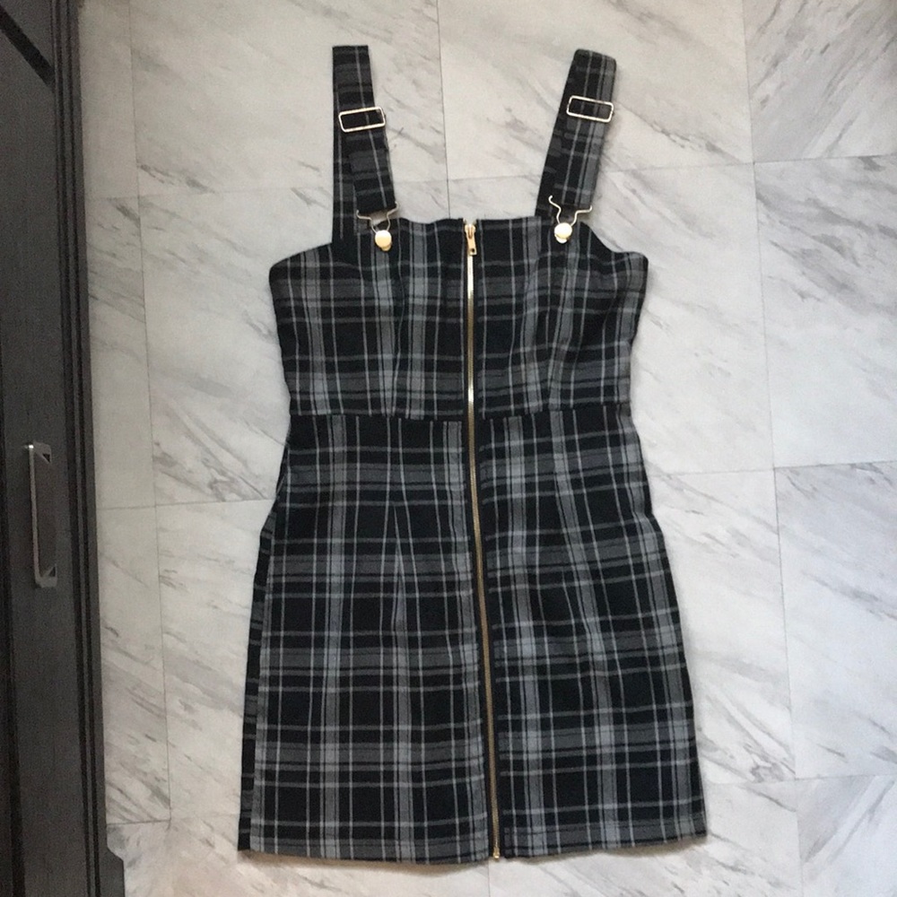 Forever 21 Black Plaid Size Small Zip Up Dress